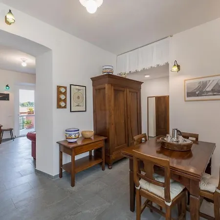 Apartment Sailor's House *